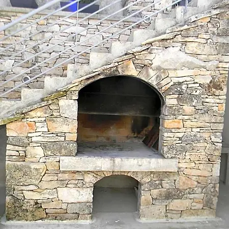 Lorenco فندق تيسنو